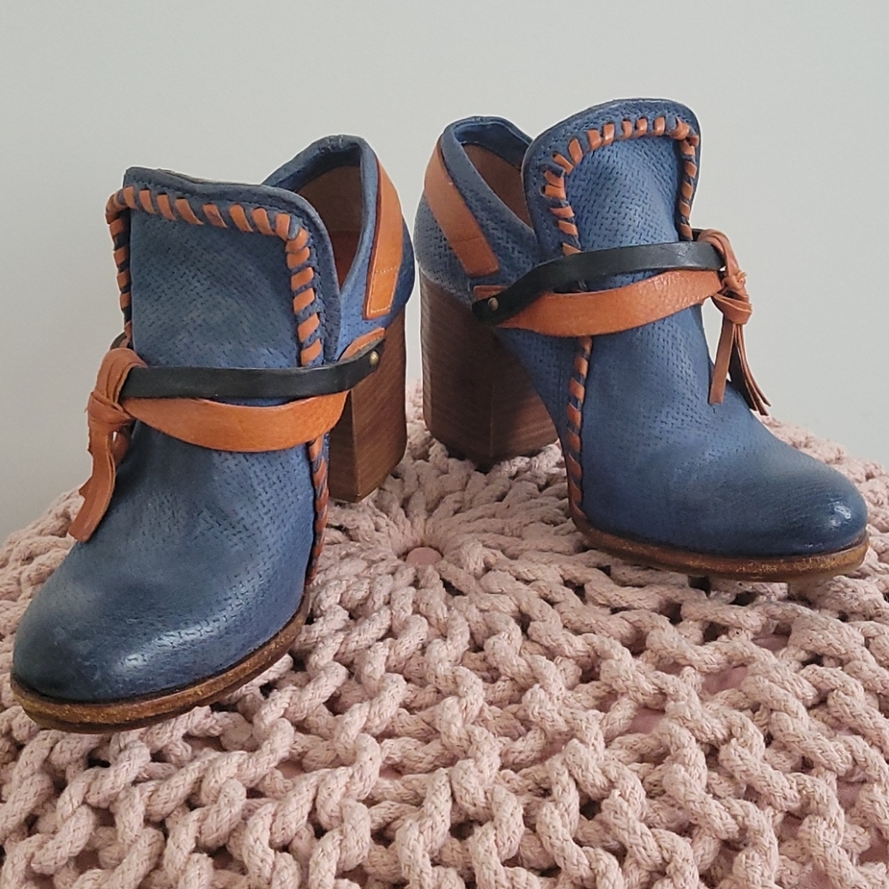 AS98 slip on clog-style heels
